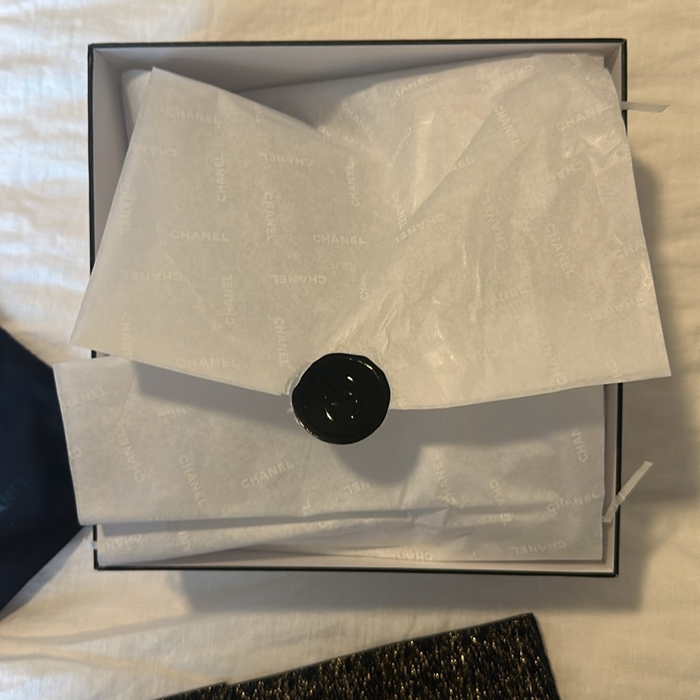 Chanel Box, Drawstring bag, Ribbon, tissue - Picture 7 of 8